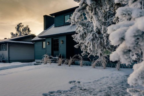 1011 Lake Wapta Way Se, Calgary, AB - Outdoor