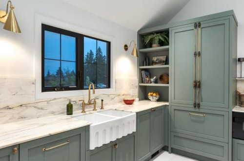 1011 Lake Wapta Way Se, Calgary, AB - Indoor Photo Showing Bathroom