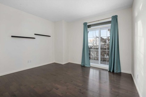111 Ascot Point Sw, Calgary, AB - Indoor Photo Showing Other Room