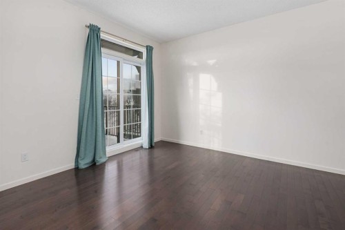 111 Ascot Point Sw, Calgary, AB - Indoor Photo Showing Kitchen