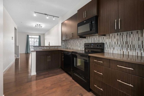 111 Ascot Point Sw, Calgary, AB - Indoor Photo Showing Bathroom