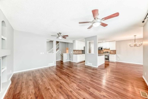 340 Morningside Crescent Sw, Airdrie, AB - Indoor With Fireplace