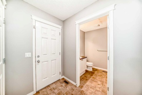 340 Morningside Crescent Sw, Airdrie, AB - Indoor Photo Showing Other Room