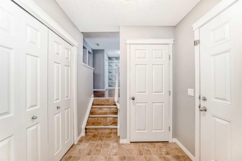 340 Morningside Crescent Sw, Airdrie, AB - Indoor Photo Showing Other Room