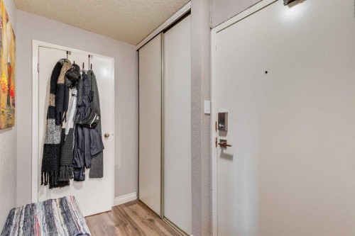 403-220 13 Avenue Sw, Calgary, AB - Indoor