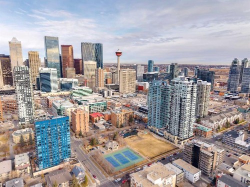 403-220 13 Avenue Sw, Calgary, AB - Outdoor With View