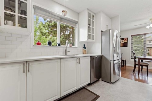 103 Sandarac Place Nw, Calgary, AB - Indoor Photo Showing Kitchen