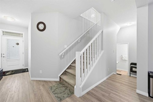 9 Osborne Link, Airdrie, AB - Indoor Photo Showing Other Room