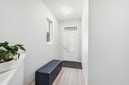 9 Osborne Link, Airdrie, AB - Indoor Photo Showing Other Room