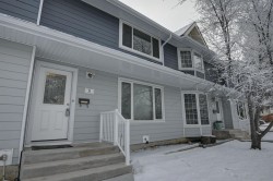 5 Bermuda Lane NW Calgary, AB T3K 2K1