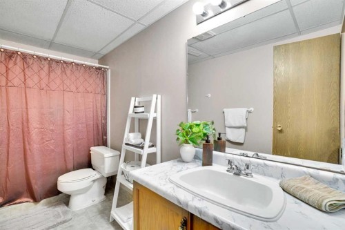 14691 Deer Ridge Drive Se, Calgary, AB - Indoor Photo Showing Bathroom