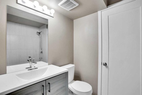 14691 Deer Ridge Drive Se, Calgary, AB - Indoor Photo Showing Bathroom