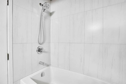 14691 Deer Ridge Drive Se, Calgary, AB - Indoor Photo Showing Bathroom