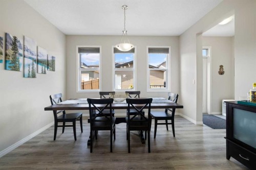 211 Evanscrest Way Nw, Calgary, AB - Indoor Photo Showing Dining Room