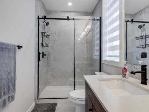 1412-200 Seton Circle Se, Calgary, AB - Indoor Photo Showing Bathroom