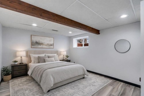 103 Bermuda Way Nw, Calgary, AB - Indoor Photo Showing Bedroom