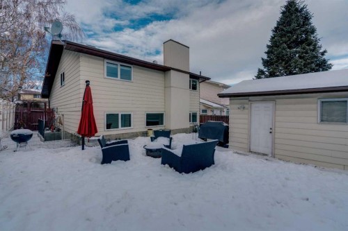 103 Bermuda Way Nw, Calgary, AB - Outdoor With Exterior