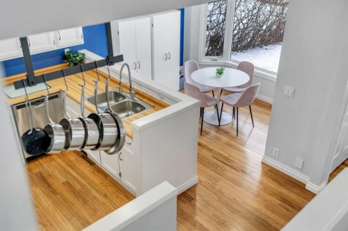 103 Bermuda Way Nw, Calgary, AB - Indoor Photo Showing Dining Room