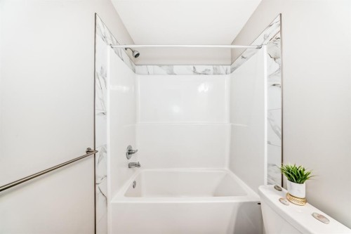 559 Cornerstone Avenue Ne, Calgary, AB - Indoor Photo Showing Bathroom