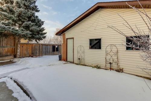 150 Midcrest Crescent Se, Calgary, AB - Outdoor