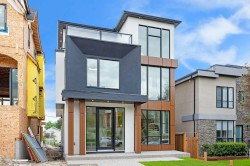 2122 29 Avenue SW Calgary, AB T2T 1N5