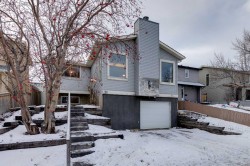31 Macewan Park Link NW Calgary, AB T3K 3E9