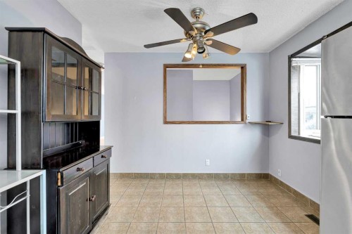 111 Dovertree Place Se, Calgary, AB - Indoor Photo Showing Kitchen