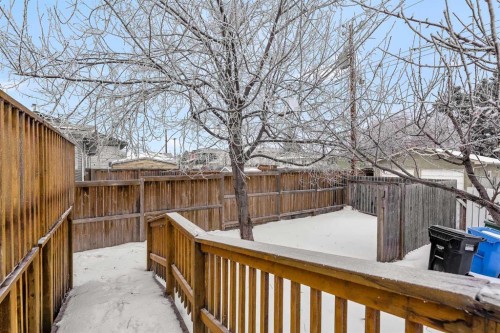 111 Dovertree Place Se, Calgary, AB - Outdoor