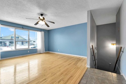 111 Dovertree Place Se, Calgary, AB - Indoor Photo Showing Other Room