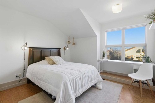 64 Patterson Mews Sw, Calgary, AB - Indoor Photo Showing Bedroom