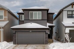 167 Hotchkiss Manor SE Calgary, AB T3S 0G5