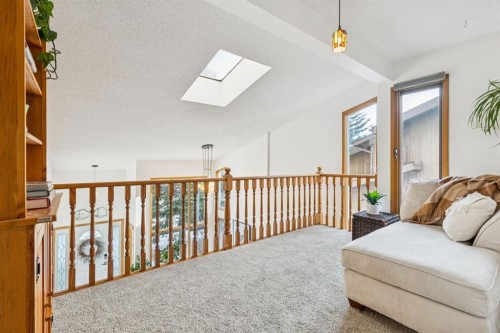 715 Coach Bluff Crescent Sw, Calgary, AB - Indoor Photo Showing Other Room