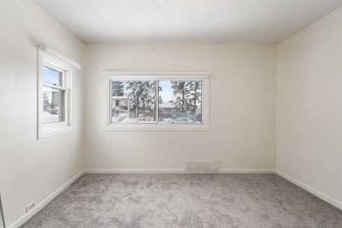 2810 9 Avenue Se, Calgary, AB - Indoor Photo Showing Other Room