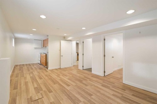 2810 9 Avenue Se, Calgary, AB - Indoor