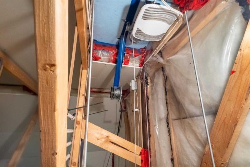 2810 9 Avenue Se, Calgary, AB - Indoor