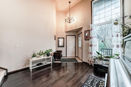 3708 Douglas Ridge Way Se, Calgary, AB - Indoor Photo Showing Other Room