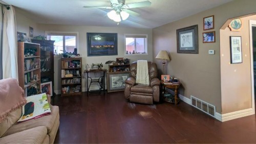 119 47 Avenue West, Claresholm, AB - Indoor