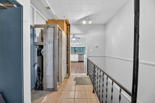 2158 22 Avenue, Didsbury, AB - Indoor Photo Showing Other Room