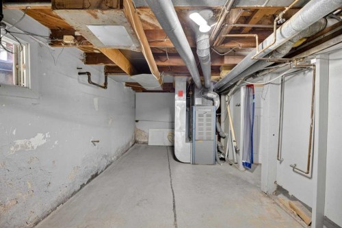 2158 22 Avenue, Didsbury, AB - Indoor Photo Showing Basement