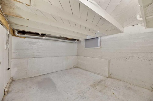 2158 22 Avenue, Didsbury, AB - Indoor