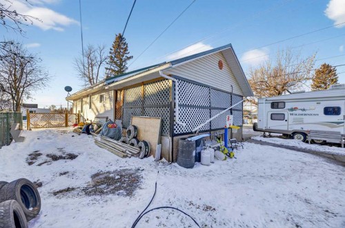 2158 22 Avenue, Didsbury, AB - Outdoor