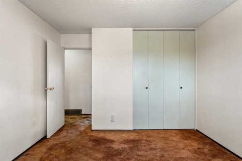 1151 Marcombe Crescent Ne, Calgary, AB - Indoor Photo Showing Other Room