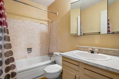 1151 Marcombe Crescent Ne, Calgary, AB - Indoor Photo Showing Bathroom