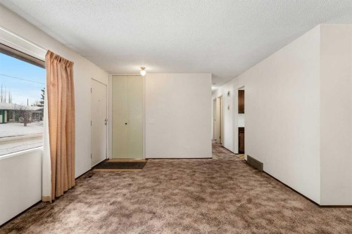 1151 Marcombe Crescent Ne, Calgary, AB - Indoor Photo Showing Other Room