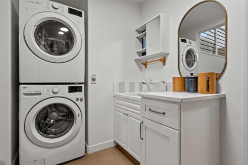 140 Allen Crescent, Vulcan, AB - Indoor Photo Showing Laundry Room