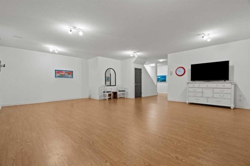 140 Allen Crescent, Vulcan, AB - Indoor