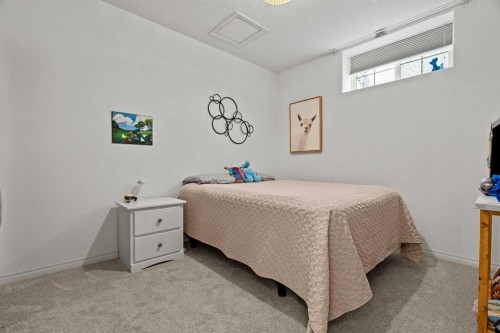 140 Allen Crescent, Vulcan, AB - Indoor Photo Showing Bedroom