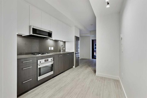 810-730 2 Avenue Sw, Calgary, AB - Indoor Photo Showing Kitchen