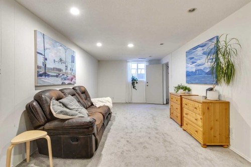 4736 Worcester Drive Sw, Calgary, AB - Indoor