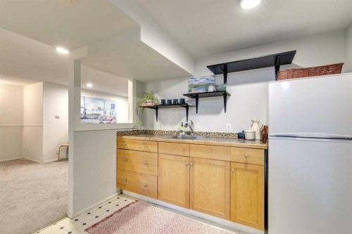 4736 Worcester Drive Sw, Calgary, AB - Indoor